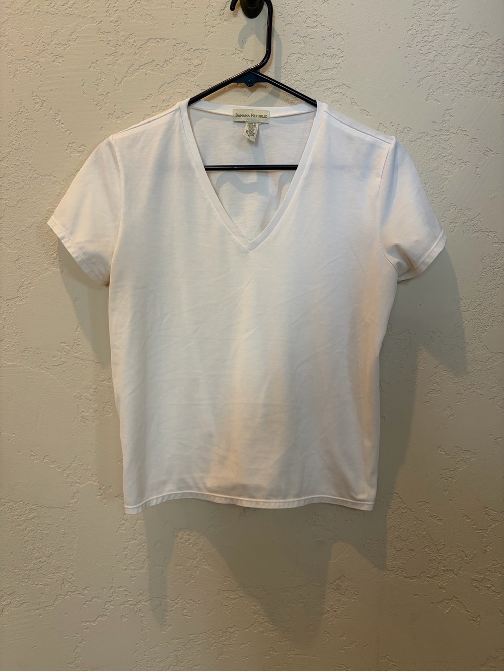 Banana Republic White V-Neck Short Sleeve Tee
